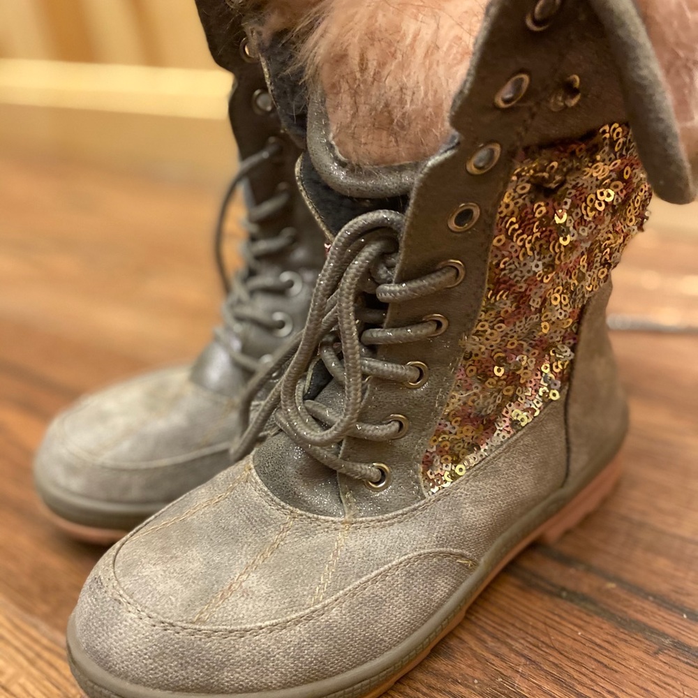 Boots - Picture 2 of 3